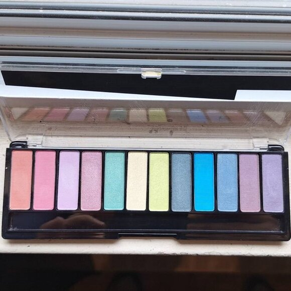 🌈 Rimmel Magnif’Eyes “Rainbow Edition” Palette – Lightly Used 🌈 - Picture 1 of 2